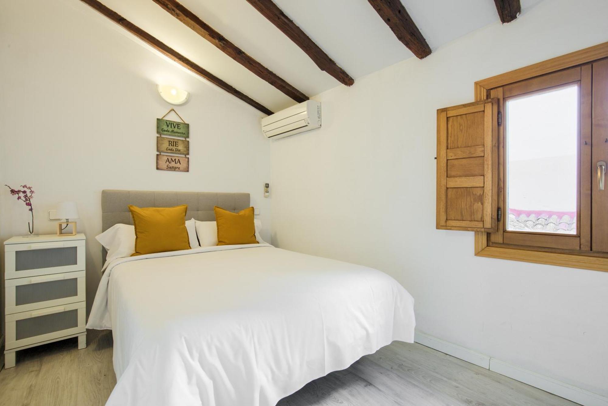 Apartamentos Ryc Alcalá de Henares Екстериор снимка